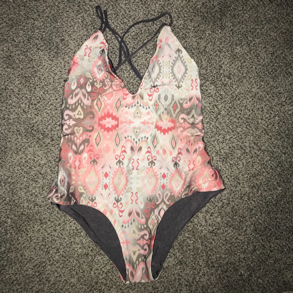 New reversible one piece